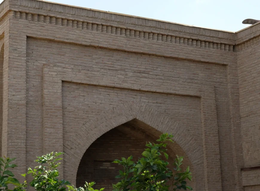Brickwork of the western structure at Sultan Saodat, Termez